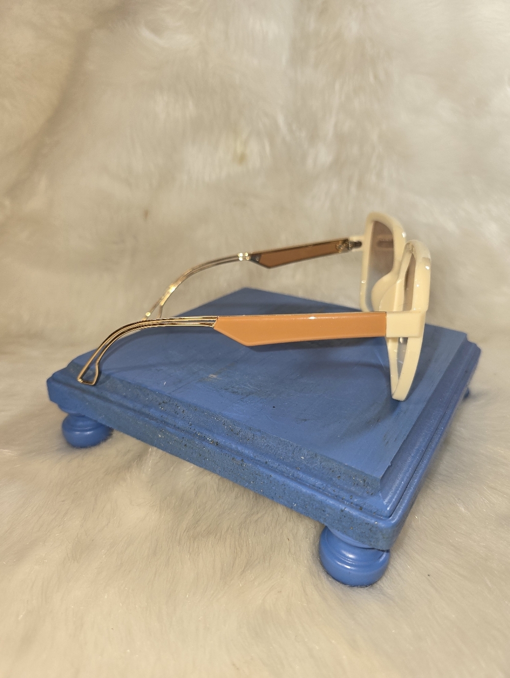 Linfemand Cream Oversized Square Women’s Sunglasses - Picture 4 of 6